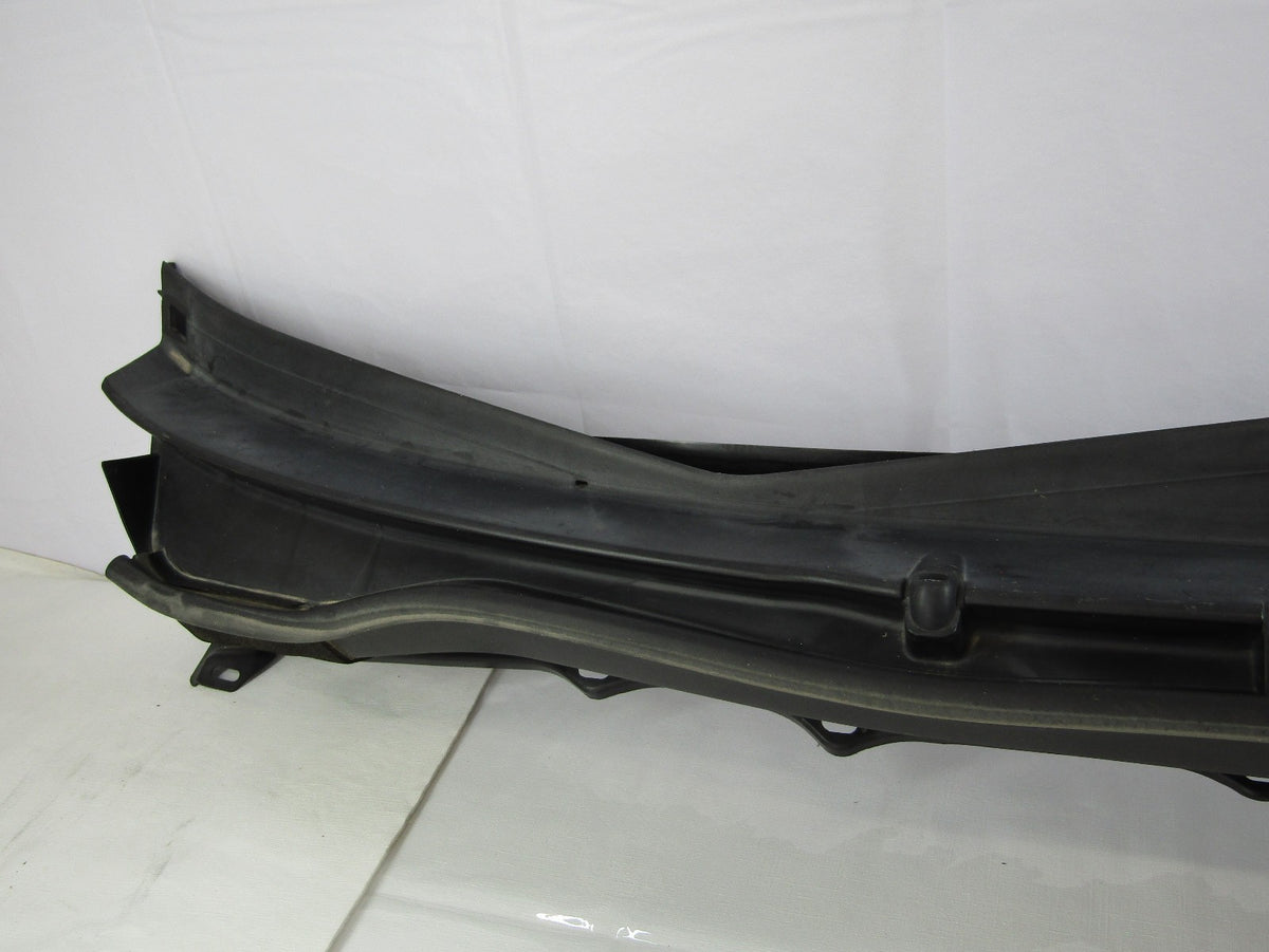 2014-2016 Subaru Forester Front Windshield Cowl Vent Panel Cover OEM 91411SG030