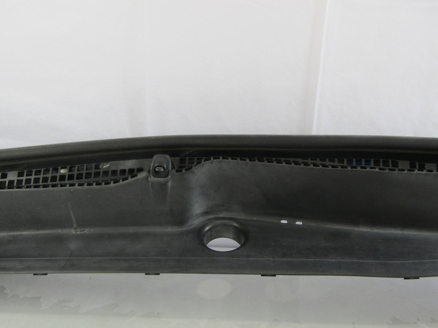 2014-2016 Subaru Forester Front Windshield Cowl Vent Panel 91411SG030 Cover OEM