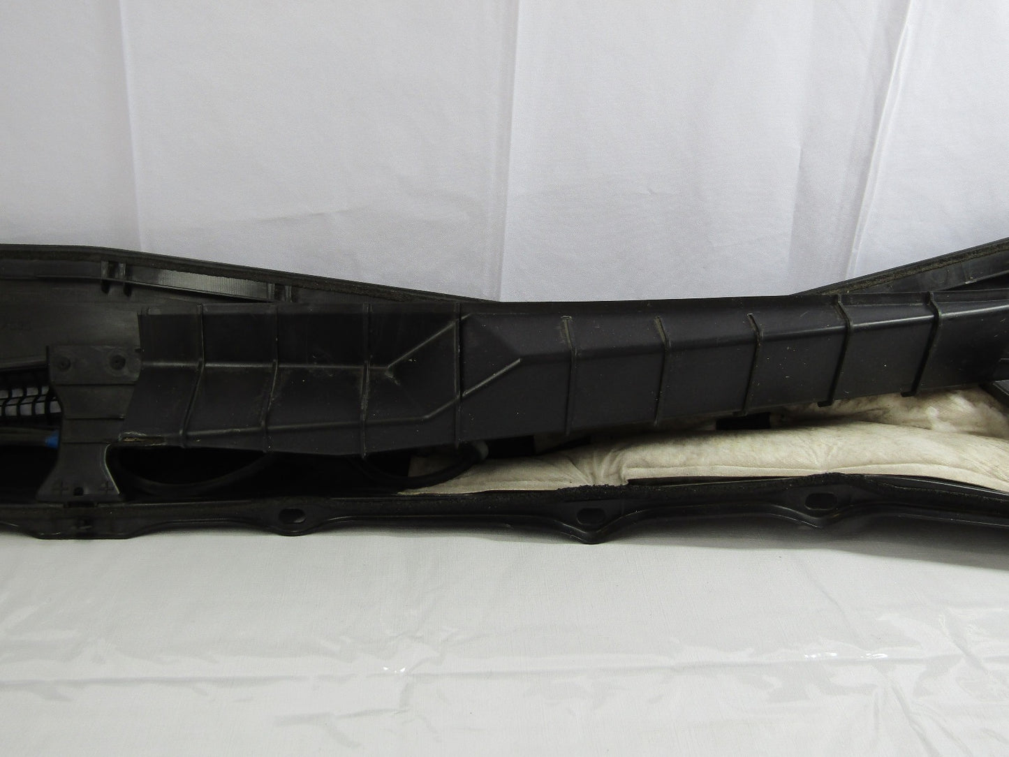 2014-2016 Subaru Forester Front Windshield Cowl Vent Panel 91411SG030 Cover OEM