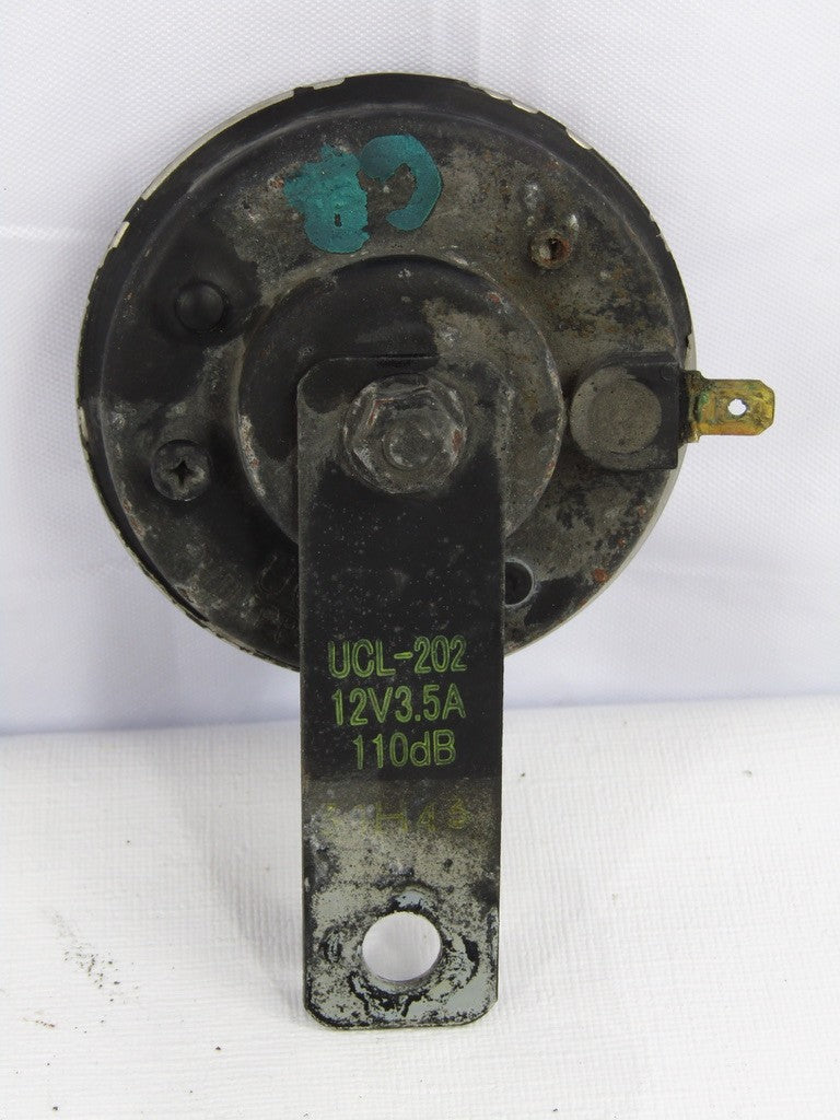 2014-2018 Subaru Forester Low Note Horn UCL-202 OEM- Used-