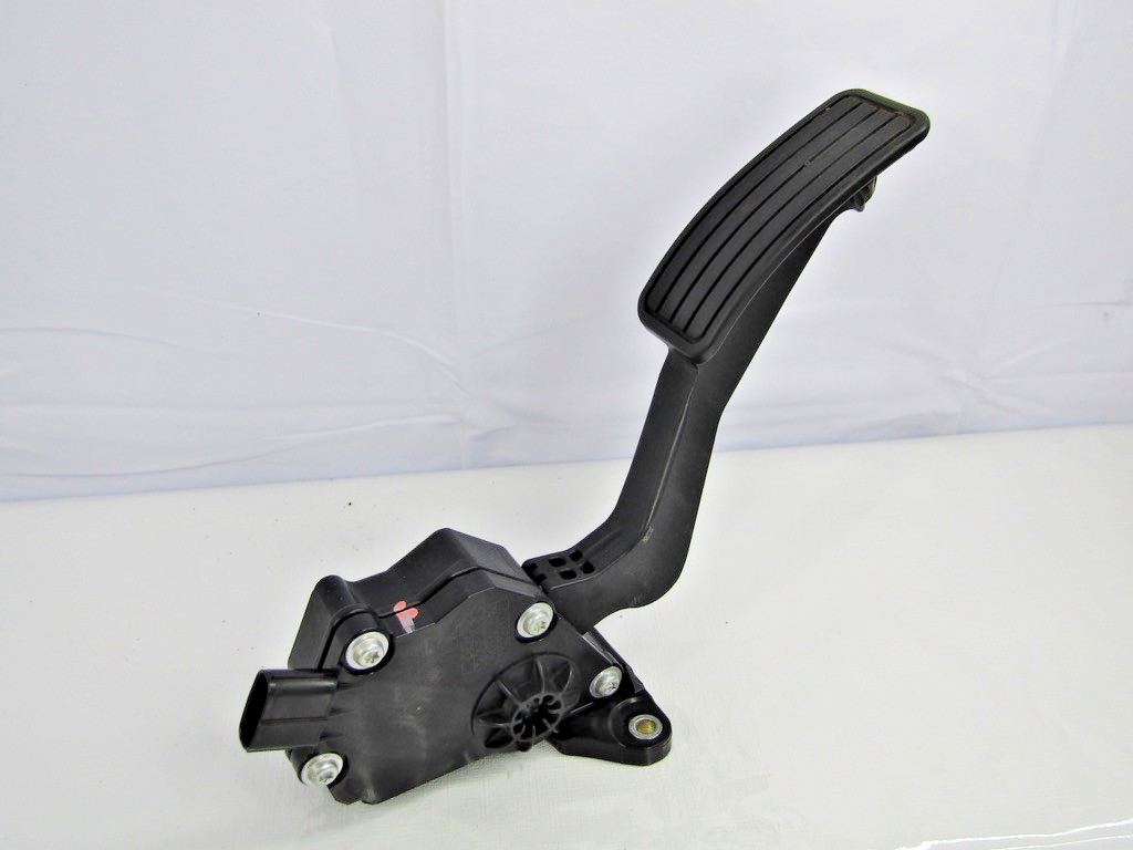 2014-2016 Subaru Forester Accelerator Gas Pedal 36010FJ010 OEM
