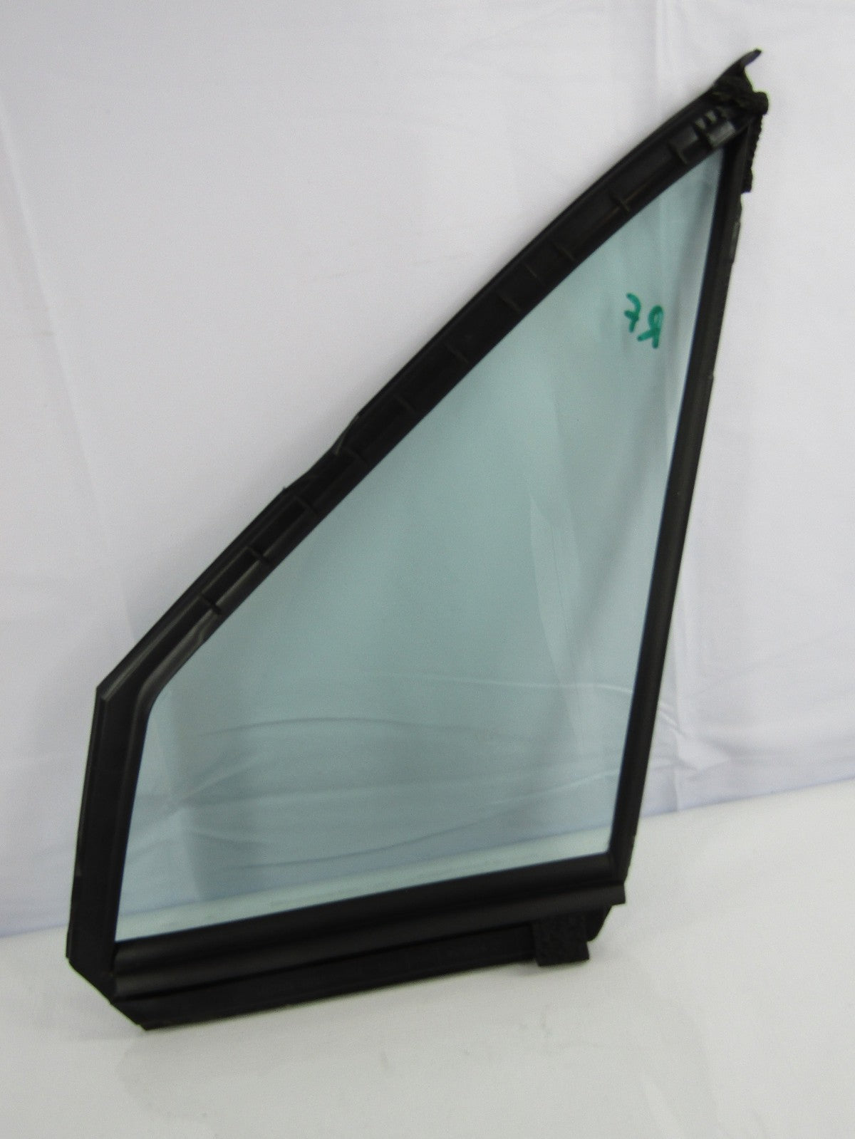 2014-16 Subaru Forester Right Front Door Vent Glass 61012SG101 OEM