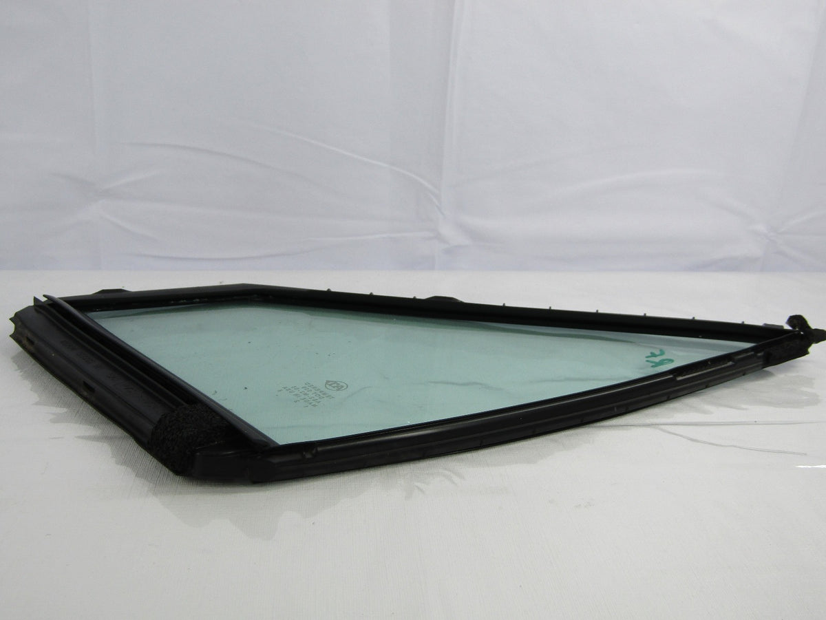 2014-16 Subaru Forester Right Front Door Vent Glass OEM 61012SG101