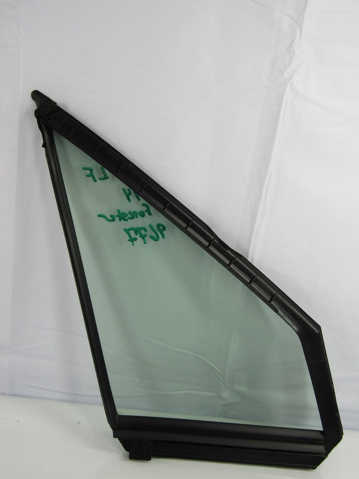 2014-16 Subaru Forester Left Front Door Vent Glass 61012SG111 OEM