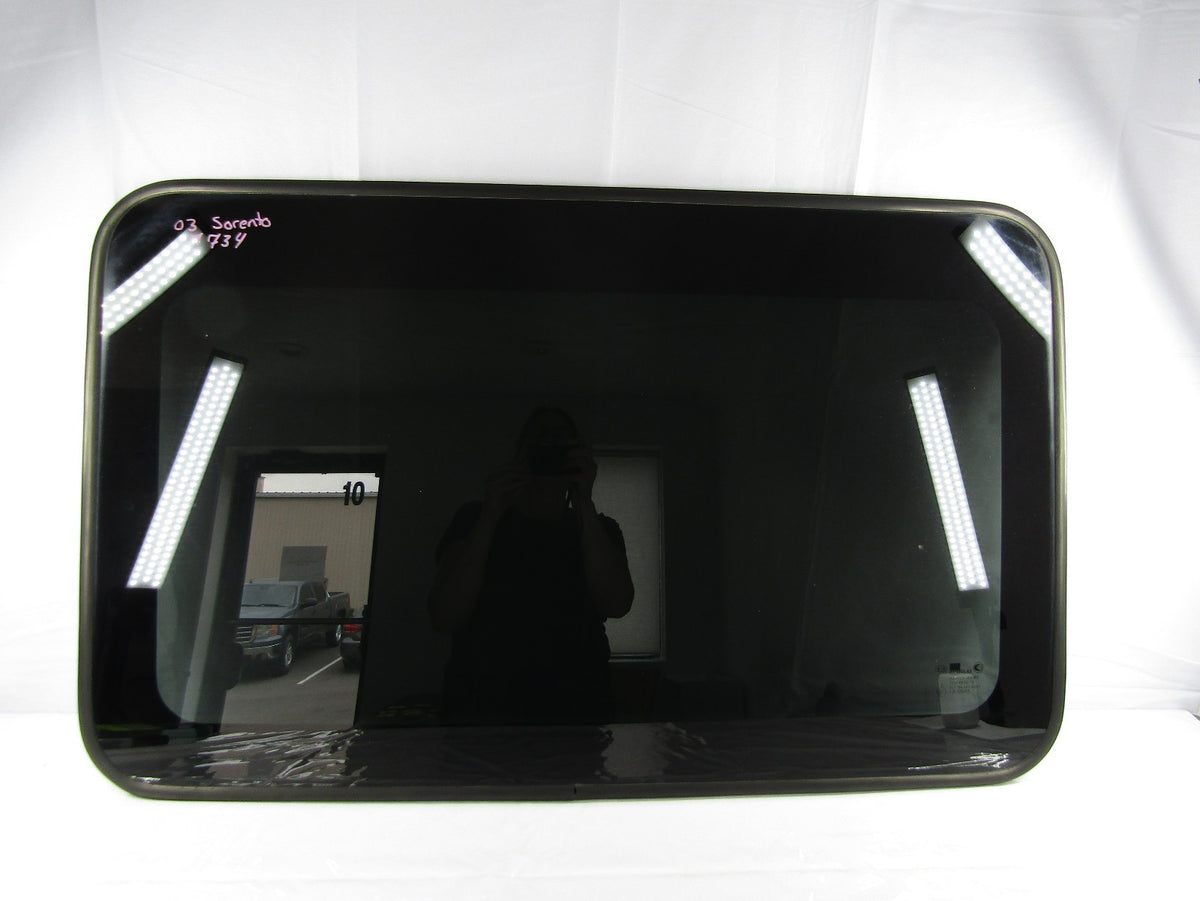 2003-2009 Kia Sorento Sunroof Sun Roof Glass Panel OEM 81610-3E000