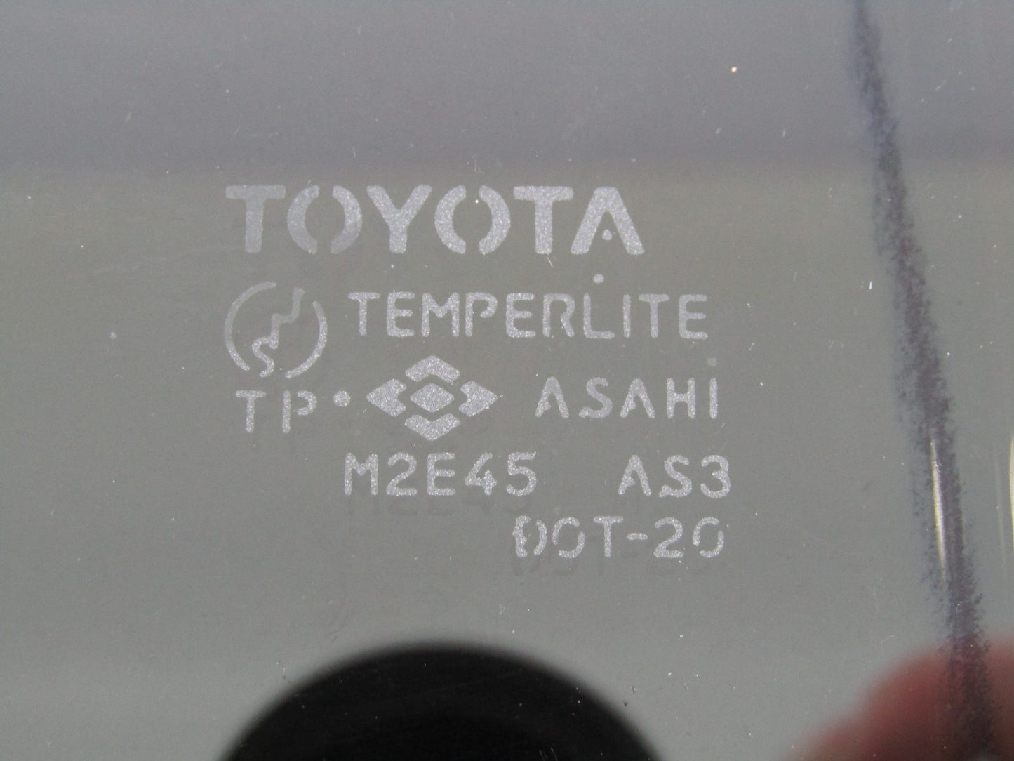 91-97 Toyota Land Cruiser Left Front Sliding Quarter Glass Window 62712-60160
