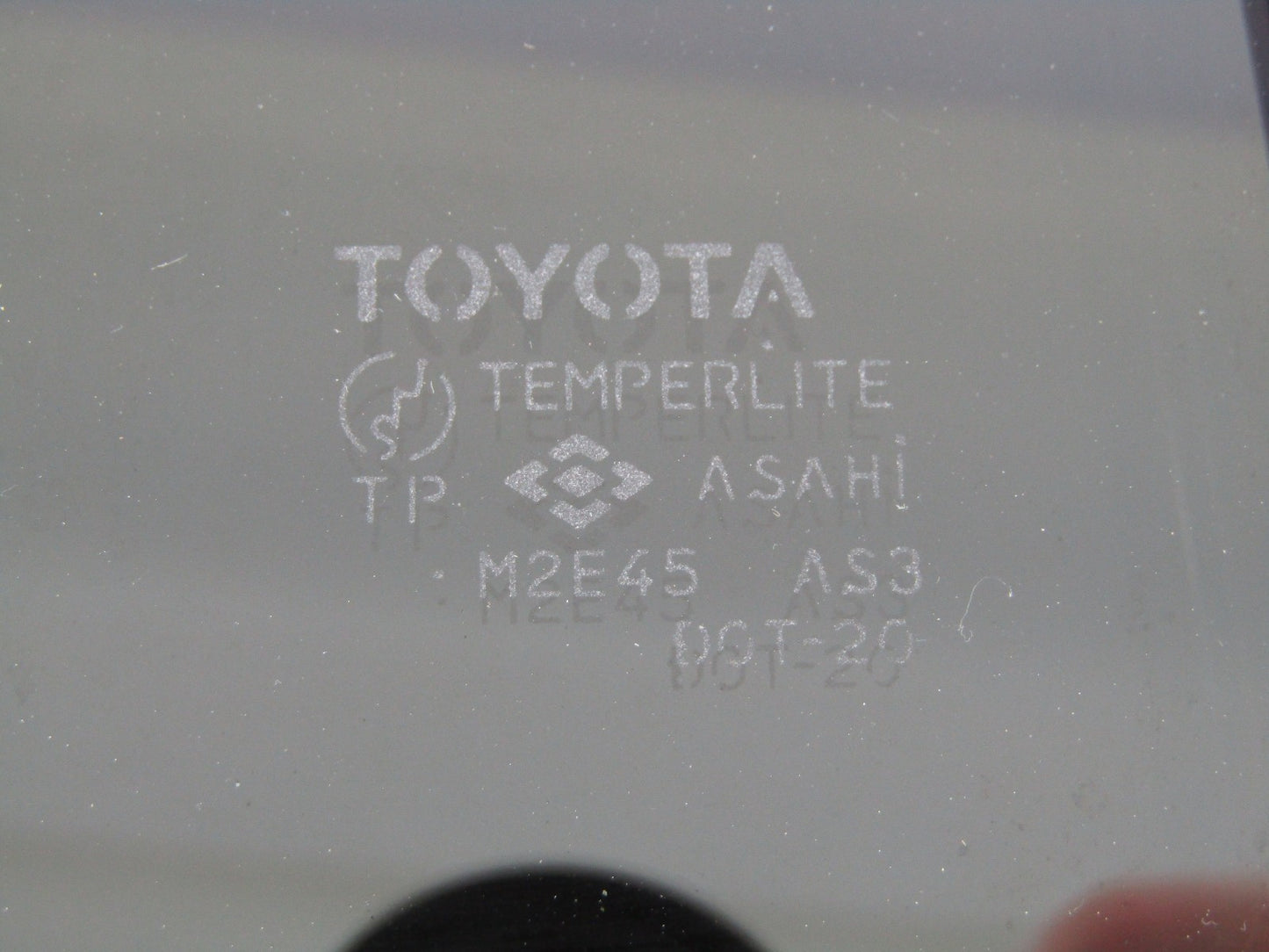 1991-1997 Toyota Land Cruiser Rear Left Fixed Window Vent Glass OEM
