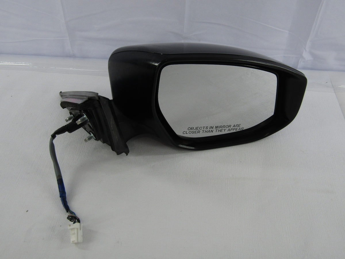 2013-2018 Nissan Altima Right Power 6-WIRE Side Mirror Turn Signal 963013TH3A