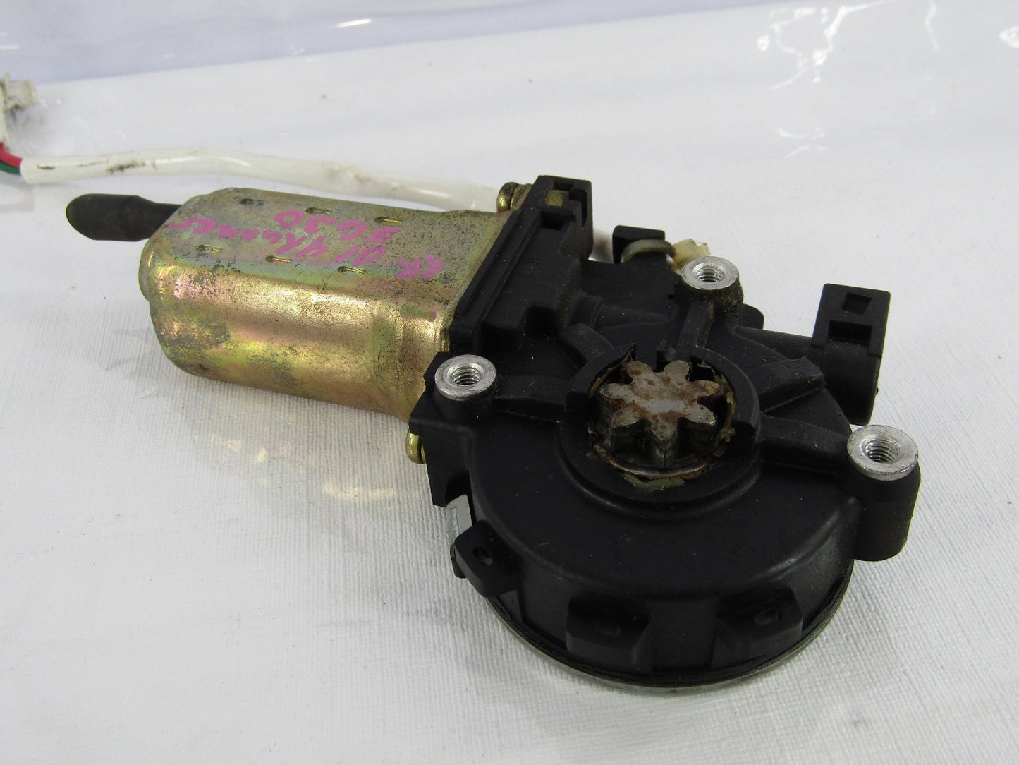 1996-2002 Toyota 4Runner Rear Right Power Window Motor 85710-35160 OEM