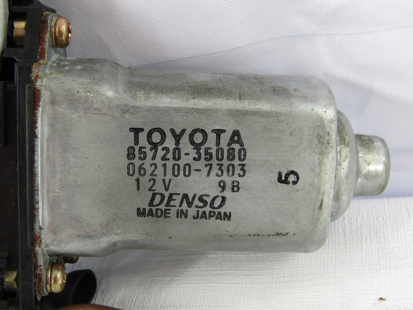 1996-2002 Toyota 4Runner Left Rear Window Motor 85720-35080 OEM