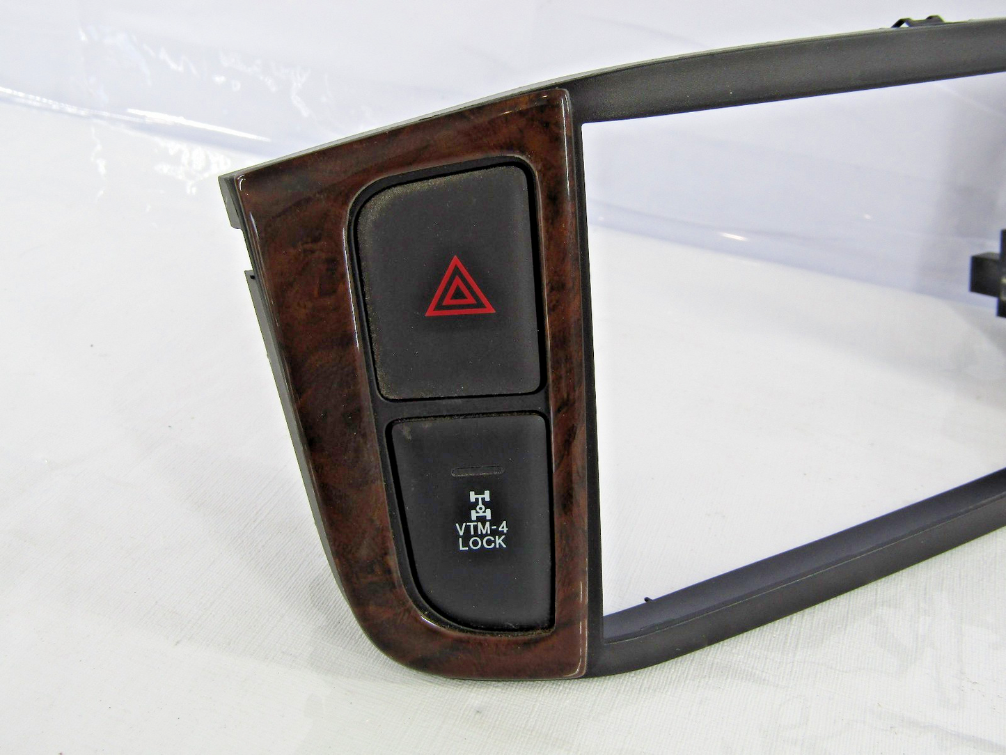 2003-2005 Honda Pilot Radio Bezel Hazard Vtm Switch Wood Grain Trim OEM
