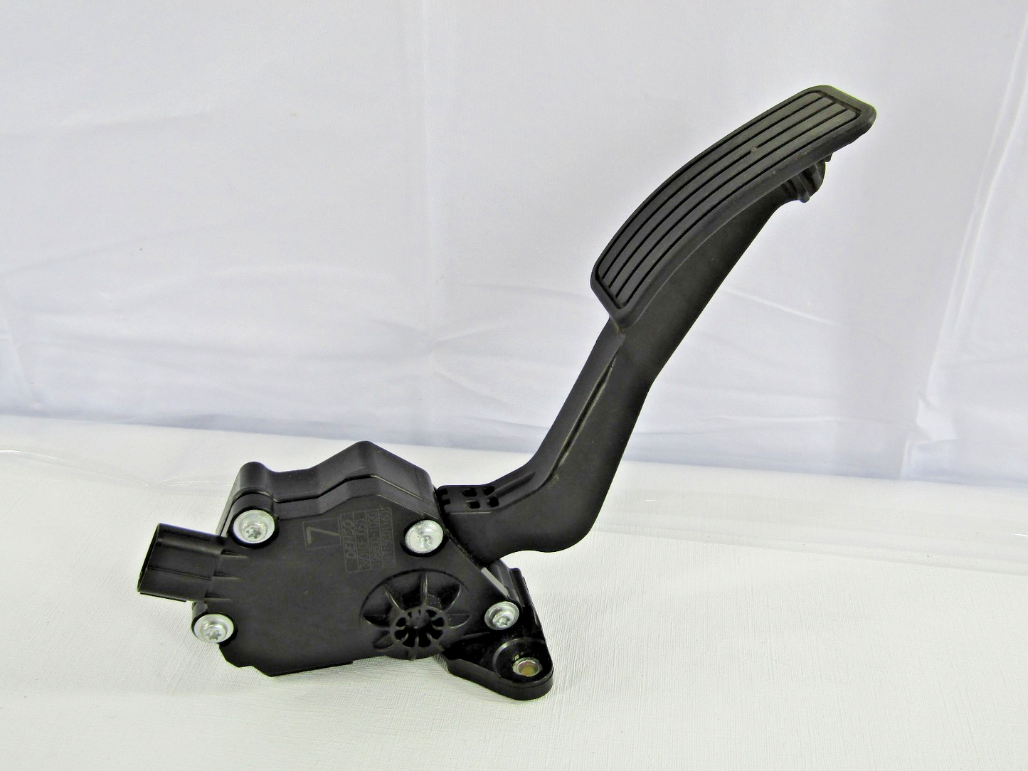2015-2016 Subaru Impreza Gas Accelerator Pedal 36010FJ050 OEM