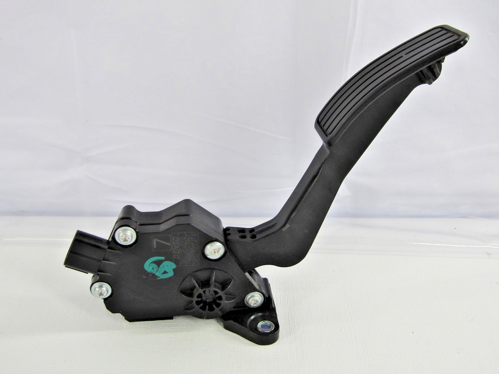 2014-2016 Subaru Forester Accelerator Gas Pedal 36010FJ010 OEM