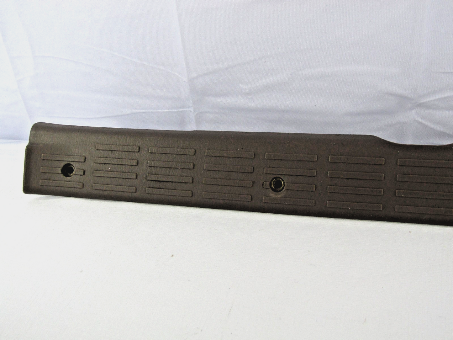 1996-2002 Toyota 4Runner Front Right Door Sill Outer Scuff Plate Brown Trim OEM