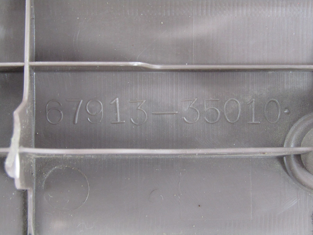 1996-2002 Toyota 4Runner Front Right Door Sill Outer Scuff Plate OEM 67913-35010
