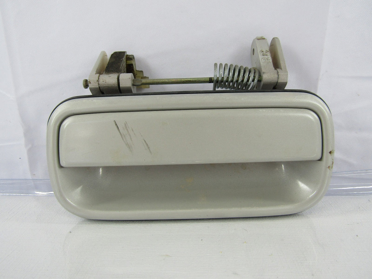 1998-2002 Toyota 4Runner SR5 Rear Right Exterior Door Handle OEM 69230-35030