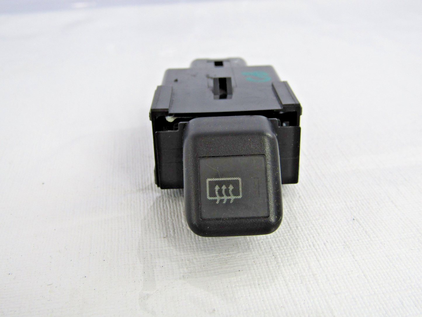 1996-1999 Toyota 4Runner Rear Defrost Switch 84790-35010 Assembly OEM