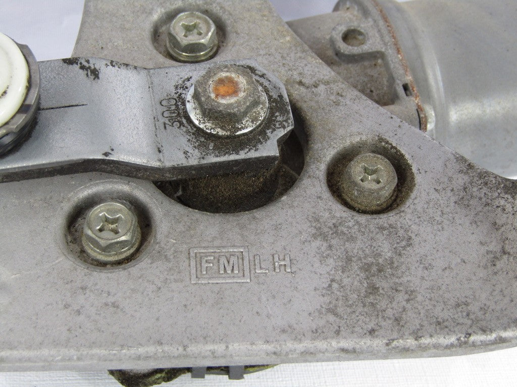 2014-2018 Subaru Forester Wiper Motor and Linkage 86510SG010 Assembly OEM