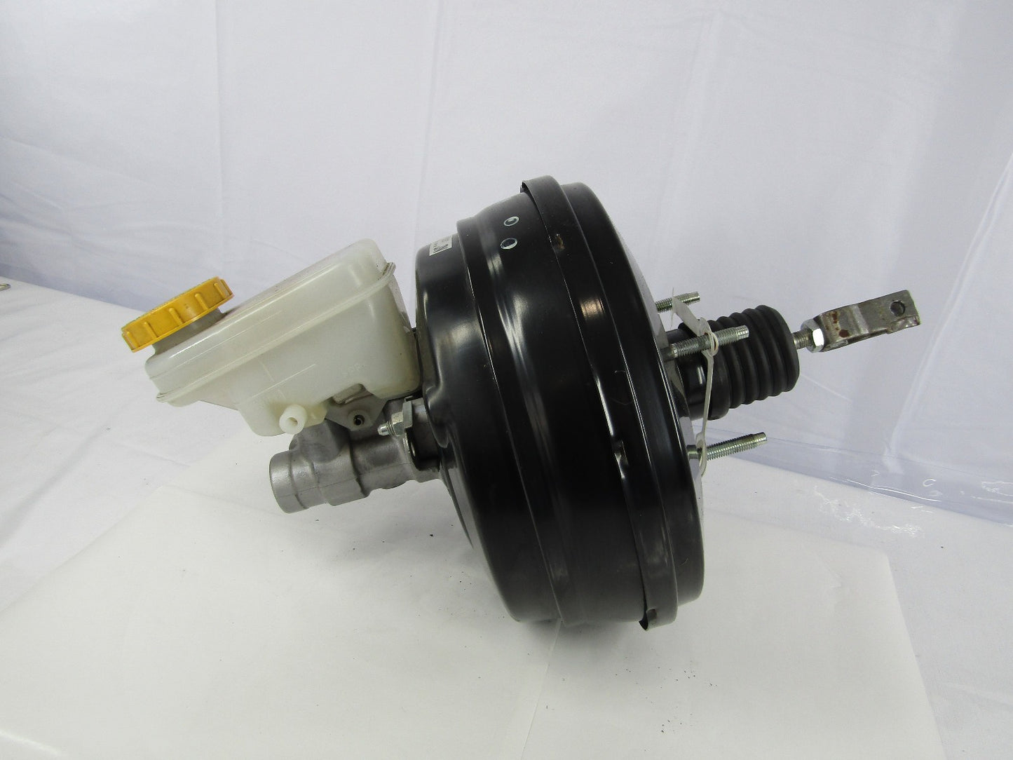 2015-2016 Subaru Impreza 2.0 Cvt Brake Booster with Master Cylinder OEM