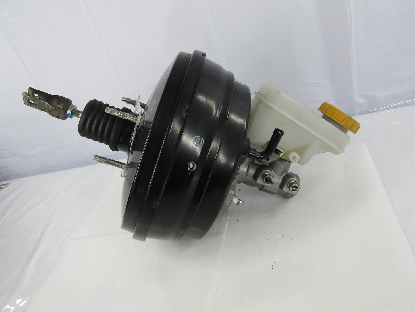 2015-2016 Subaru Impreza 2.0 Cvt Brake Booster with Master Cylinder OEM