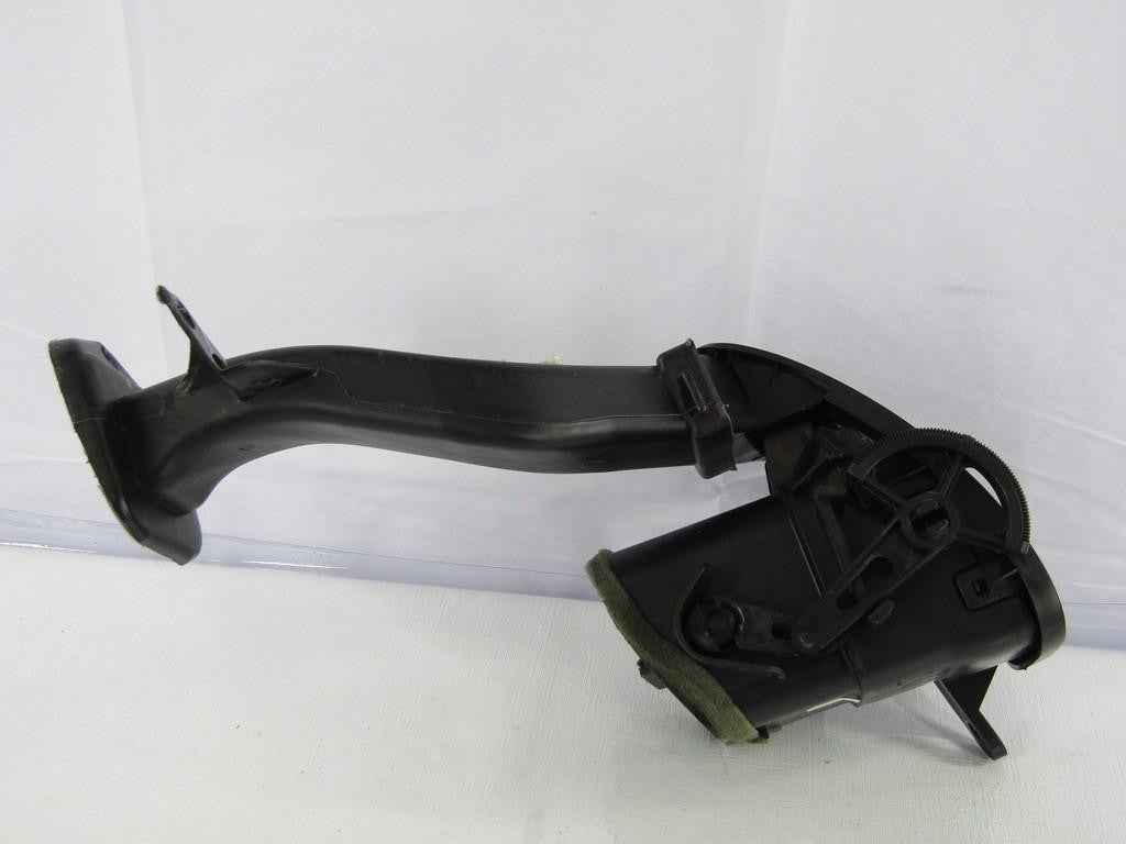 2001-2007 Toyota Sequoia Right Dash Air Vent OEM