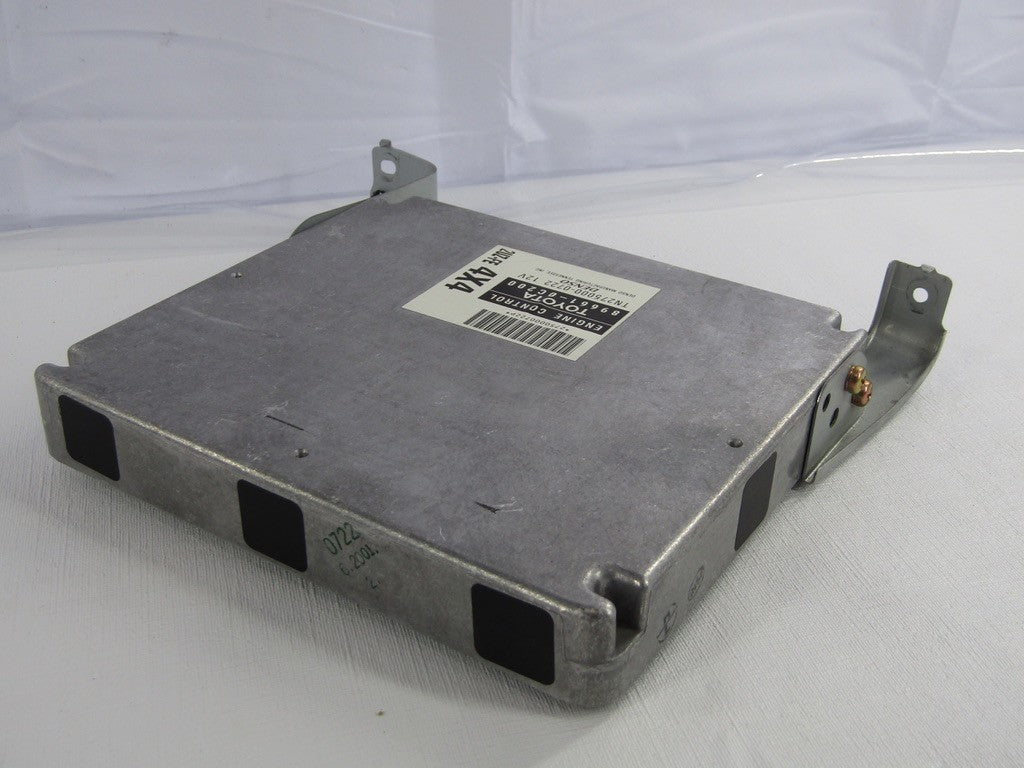2001-2002 Toyota Sequoia 4X4 4.7L ECM Engine Computer Pcm ECU 89661-0C200