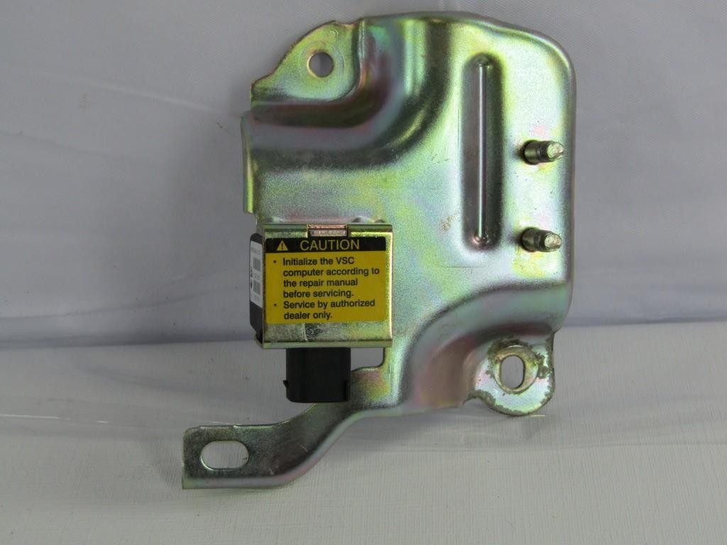 Toyota Lateral Acceleration Sensor 89441-0C010 From A 2001 Sequoia OEM