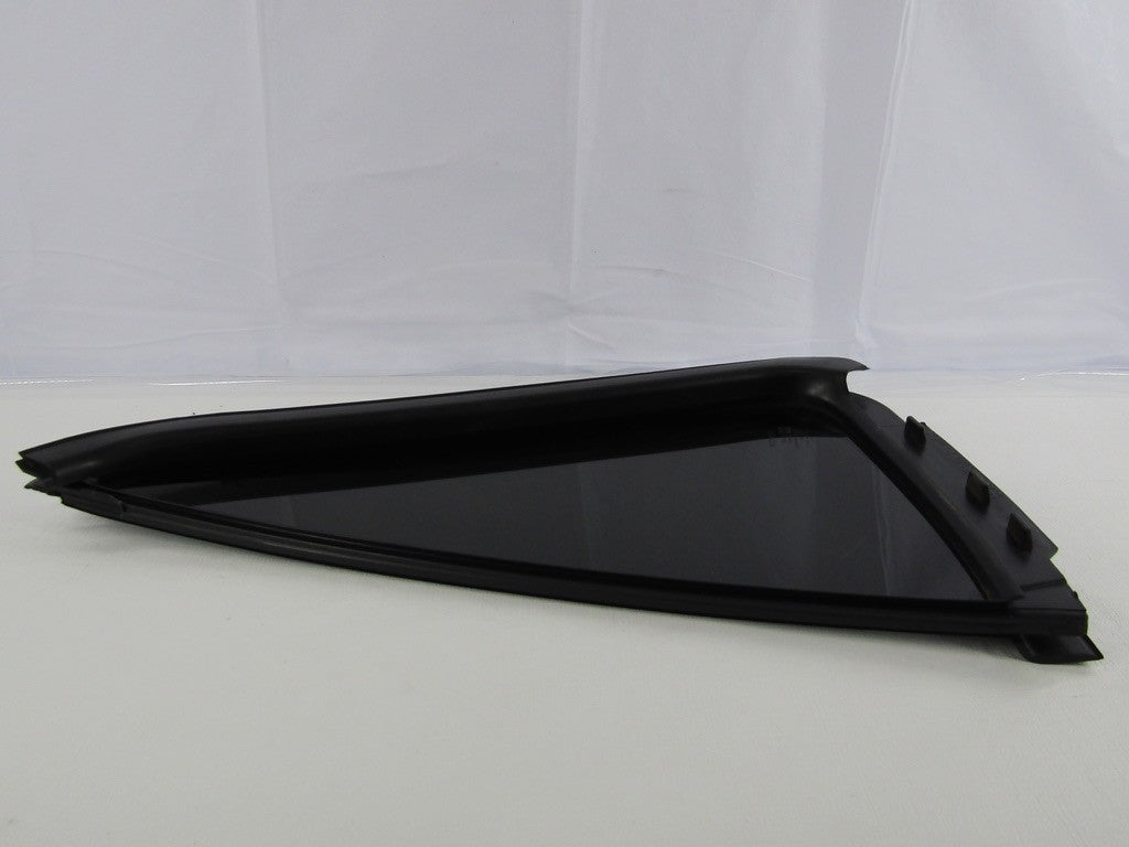 2001-2007 Toyota Sequoia Rear Right Side Vent Glass Quarter Window OEM