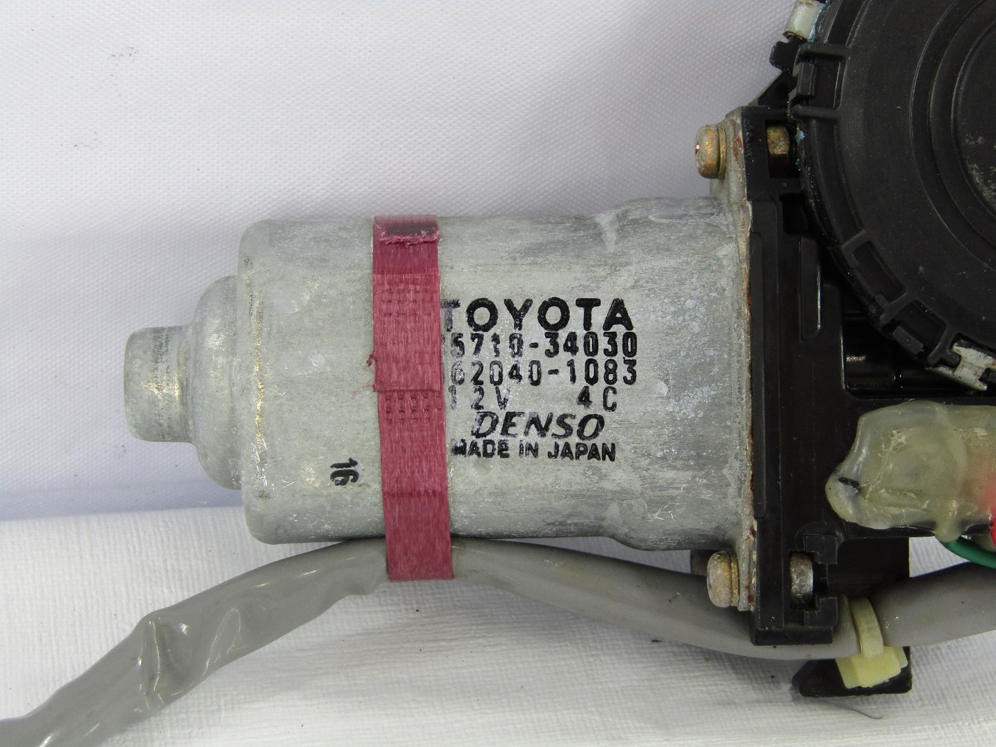 2001-2007 Toyota Sequoia Front Right Power Window Motor OEM
