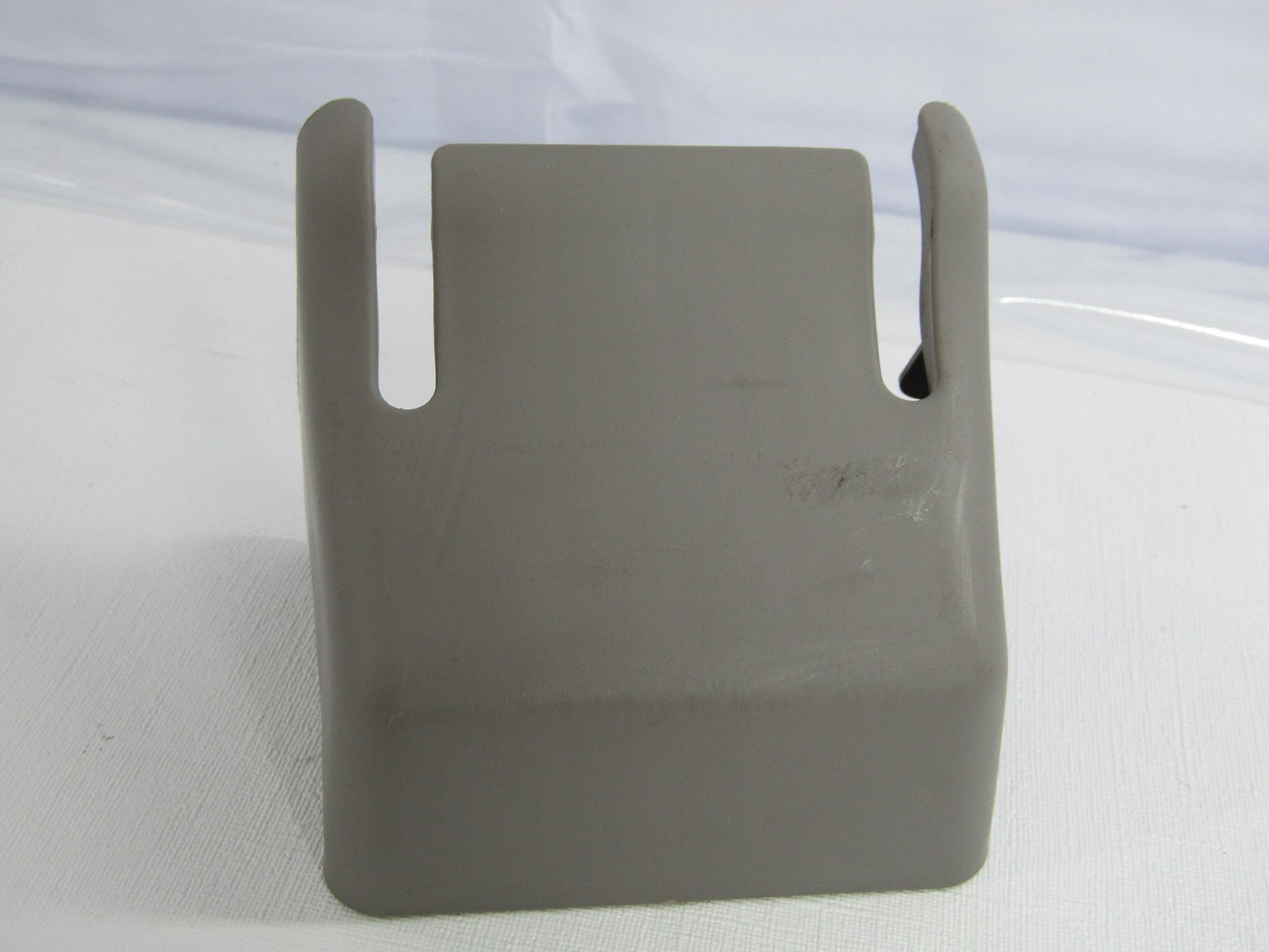 2001-2007 Toyota Sequoia 2nd Row LH or RH Seat Floor Hinge Cover 71692-00010 OEM