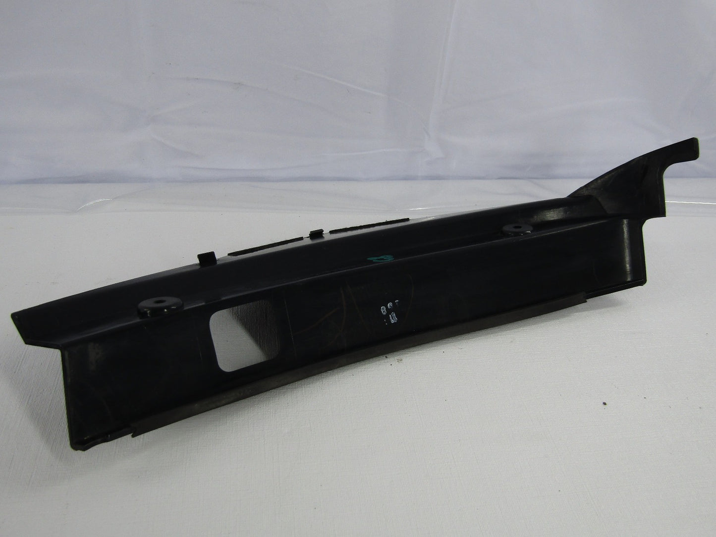 2005-2009 Subaru Outback Rear Right Tail Light Lamp RH Trim Cover
