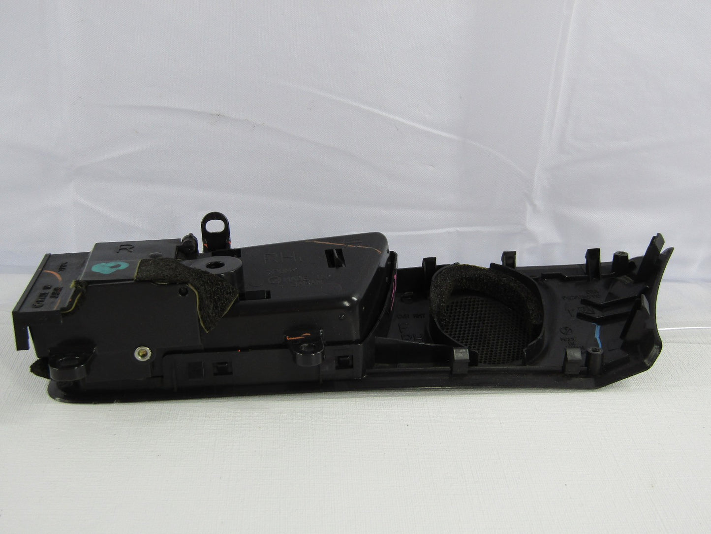 2005-2009 Subaru Outback Front Right Interior Door Handle 61051AG00AJC OEM