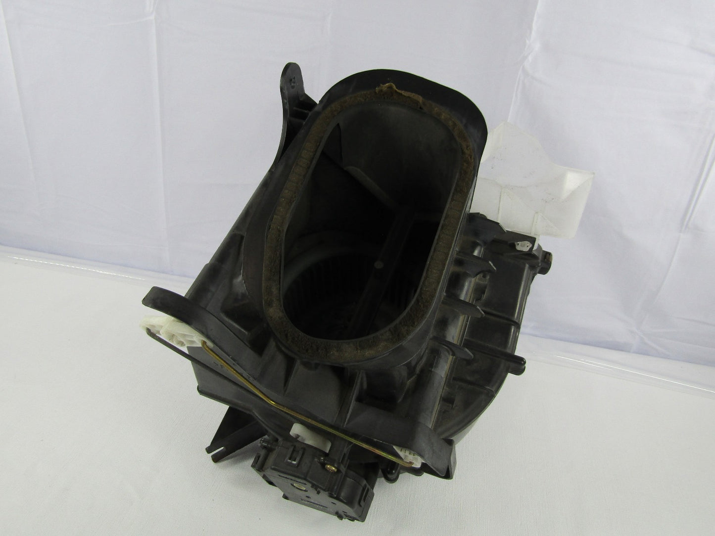 2000-2006 Toyota Tundra HVAC Blower Case OEM