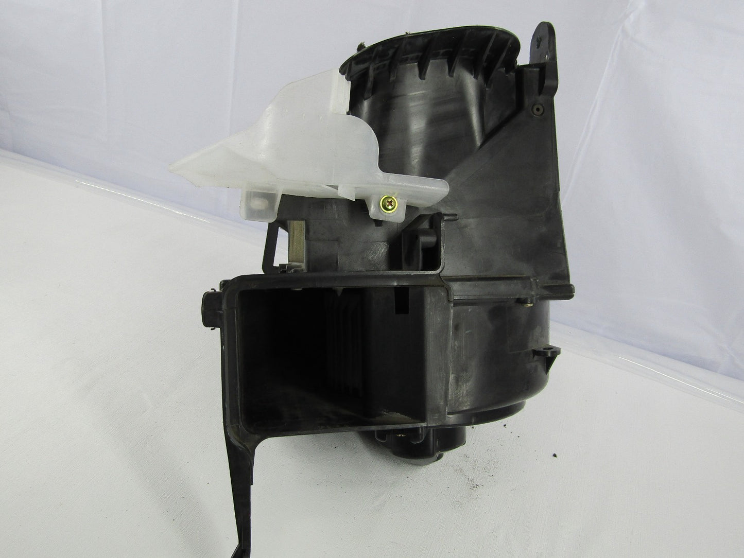 2000-2006 Toyota Tundra HVAC Blower Case OEM