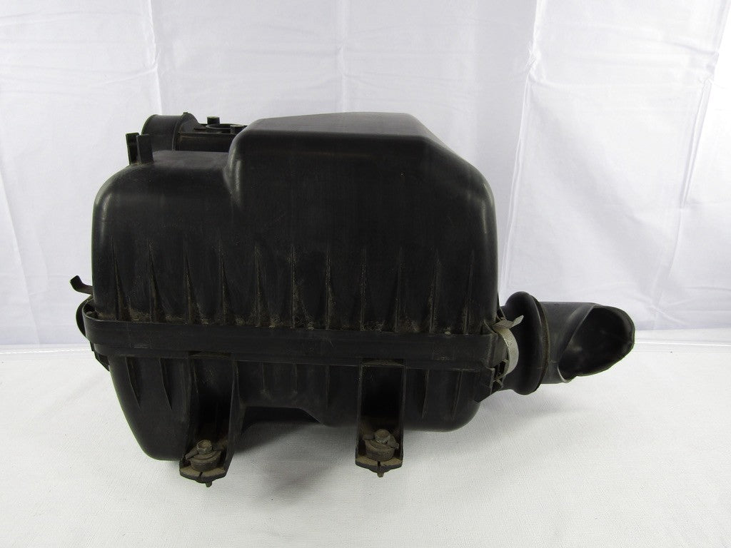 2000-2006 Toyota Tundra Air Filter and Housing Assembly OEM