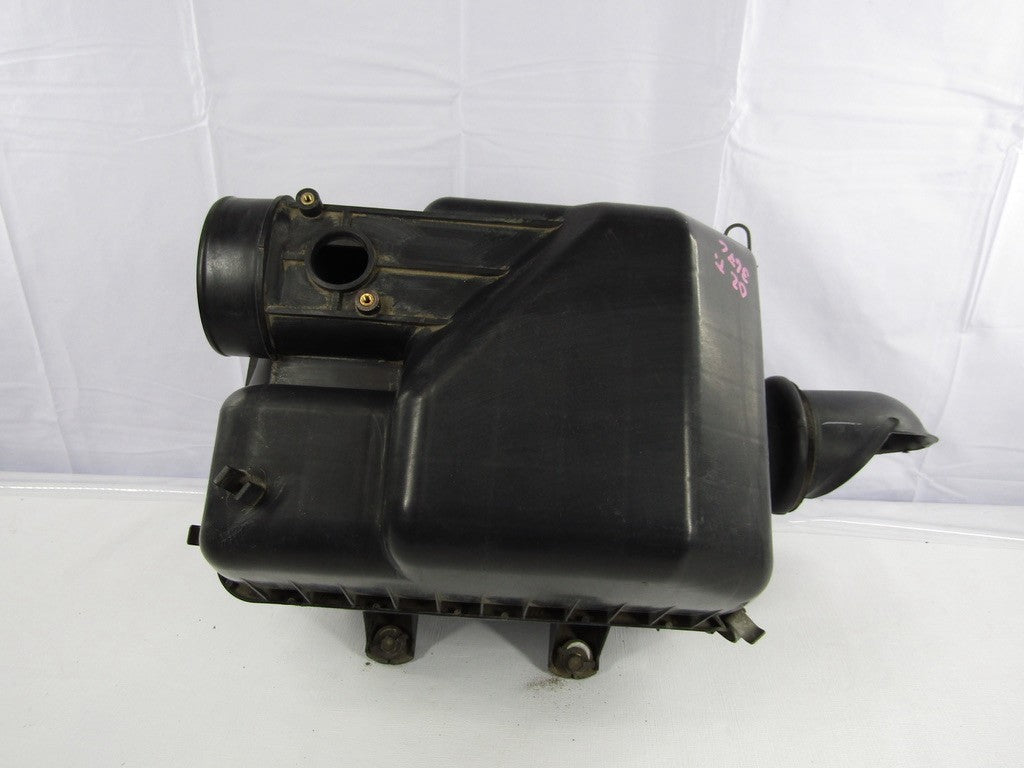 2000-2006 Toyota Tundra Air Filter and Housing Assembly OEM