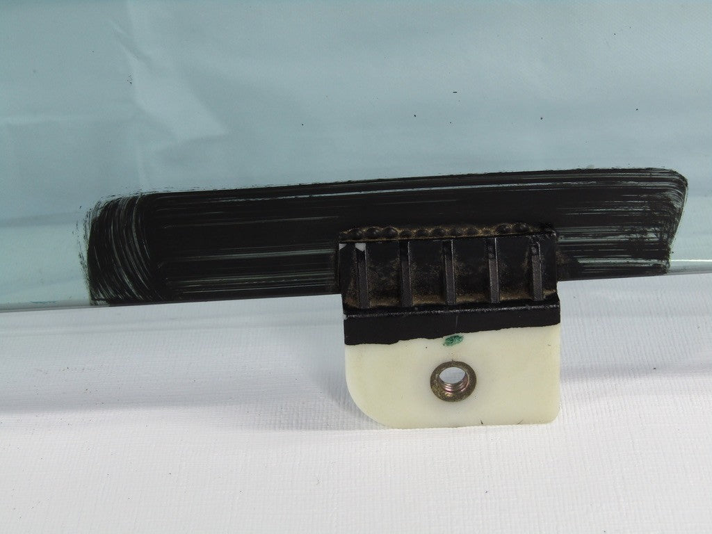 2000-2006 Toyota Tundra Right Front Door Window Glass OEM FD20546GTY