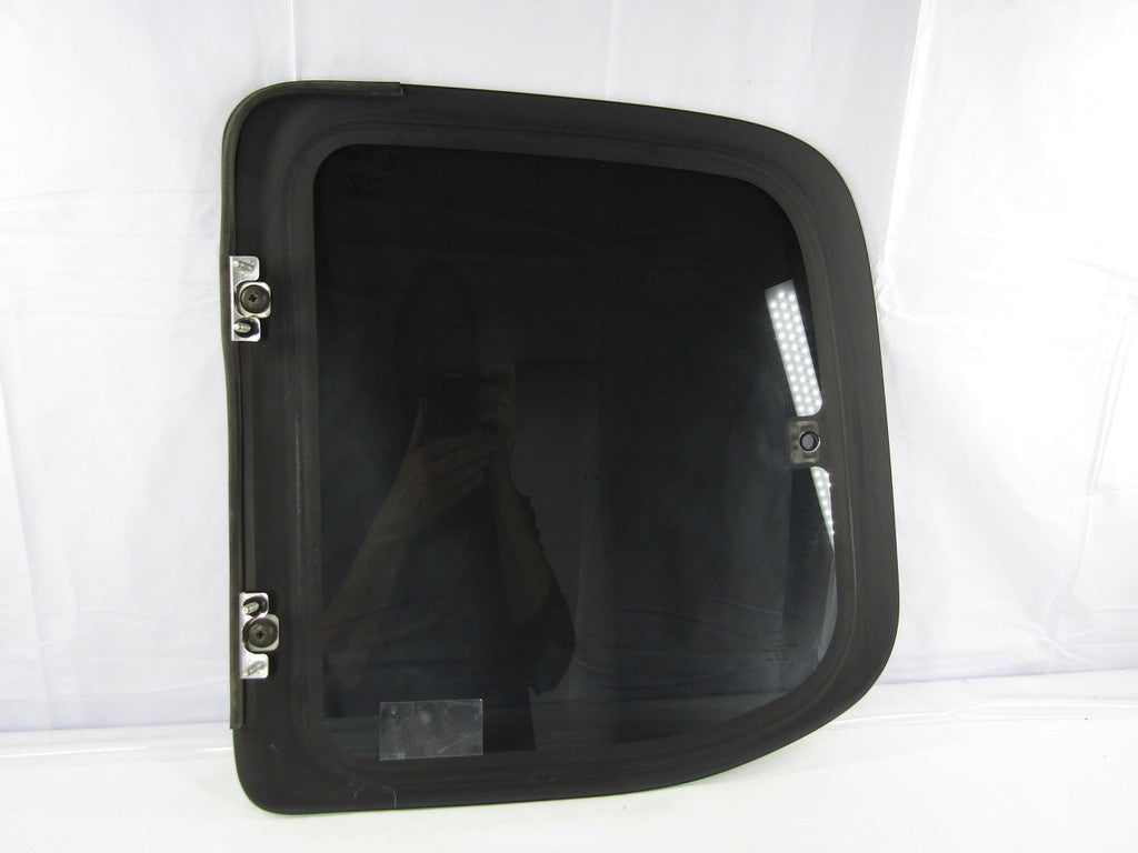 2000-2006 Toyota Tundra Extended Cab Right Rear Door Window Glass OEM