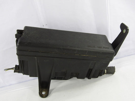 2000-2002 Toyota Tundra Fuse & Relay Center & Cover 827410C010