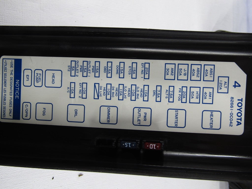 2000-2002 Toyota Tundra Fuse & Relay Center & Cover 827410C010