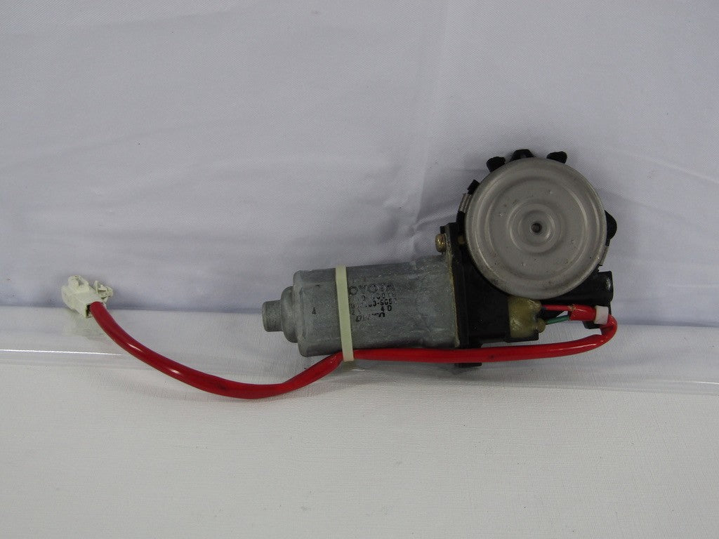 2000-2006 Toyota Tundra Front Right Window Motor OEM