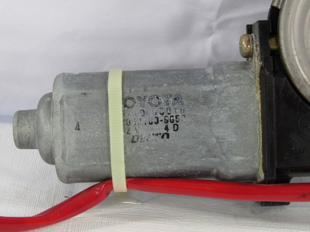 2000-2006 Toyota Tundra Front Right Window Motor OEM