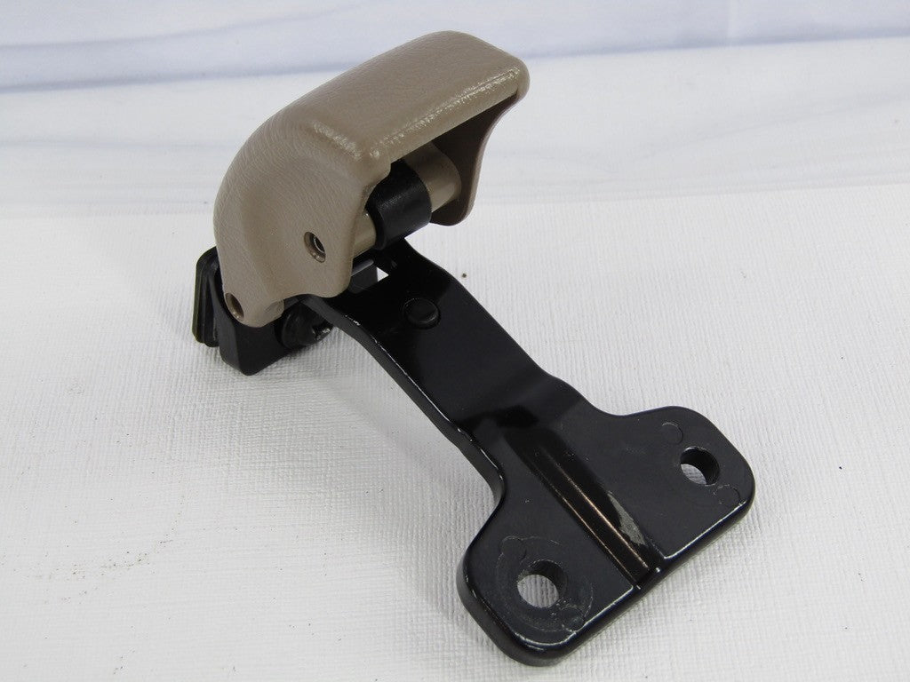 2000-2006 Toyota Tundra Pickup Truck Right Quarter Window Buckle Latch Lock