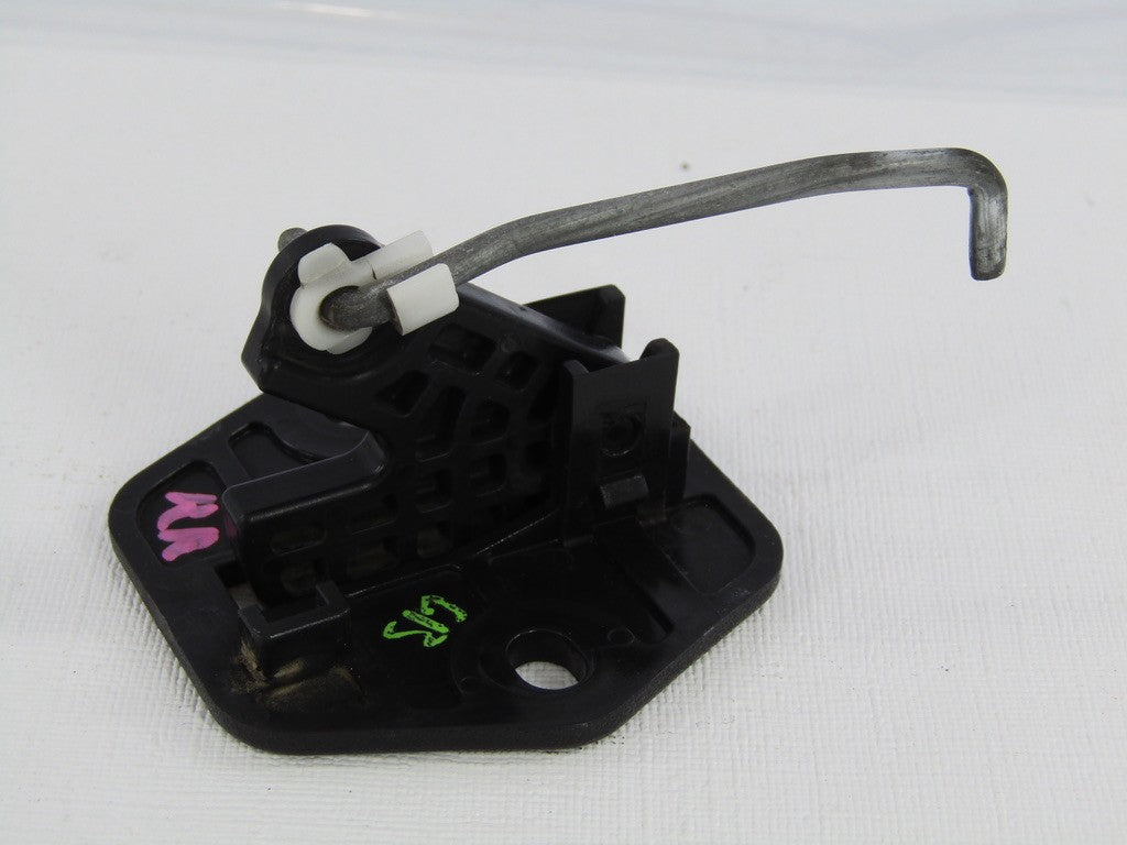 2000-2006 Toyota Tundra Access Cab Rear Right Door Lock Operating Rod Latch