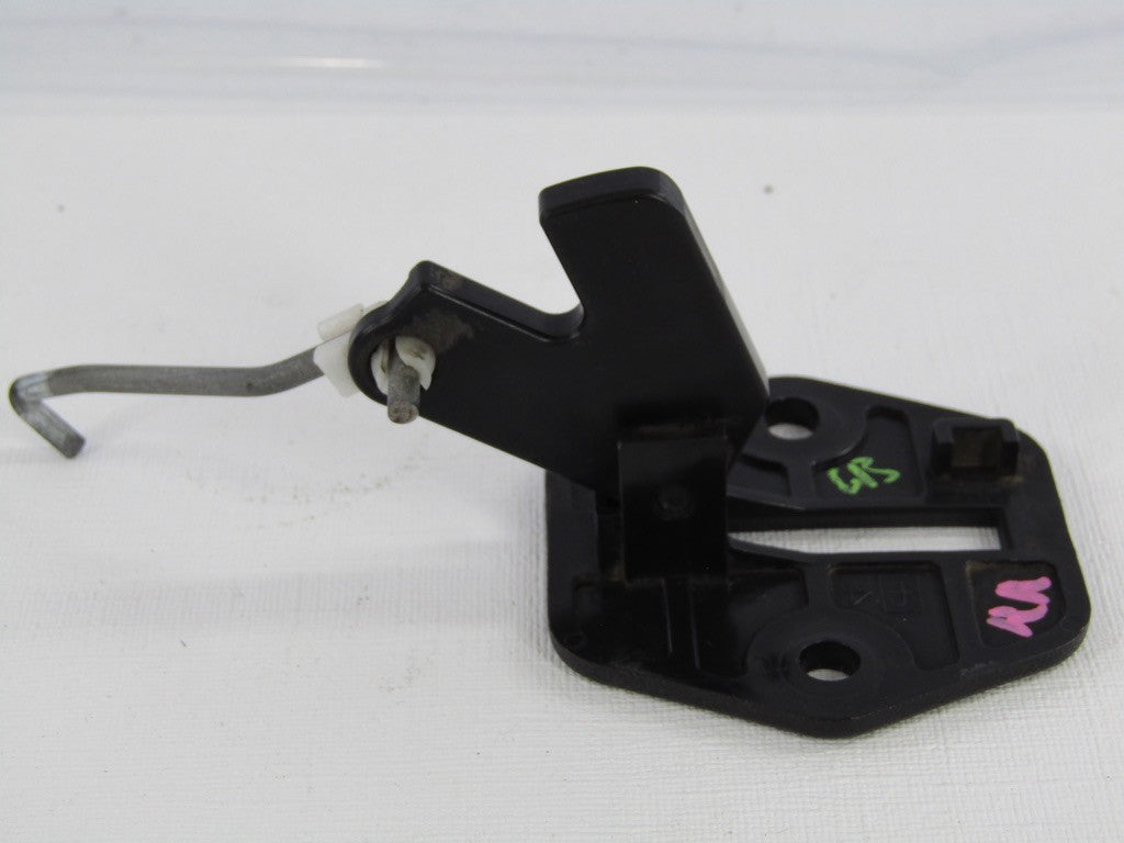 2000-2006 Toyota Tundra Access Cab Rear Right Door Lock Operating Rod Latch
