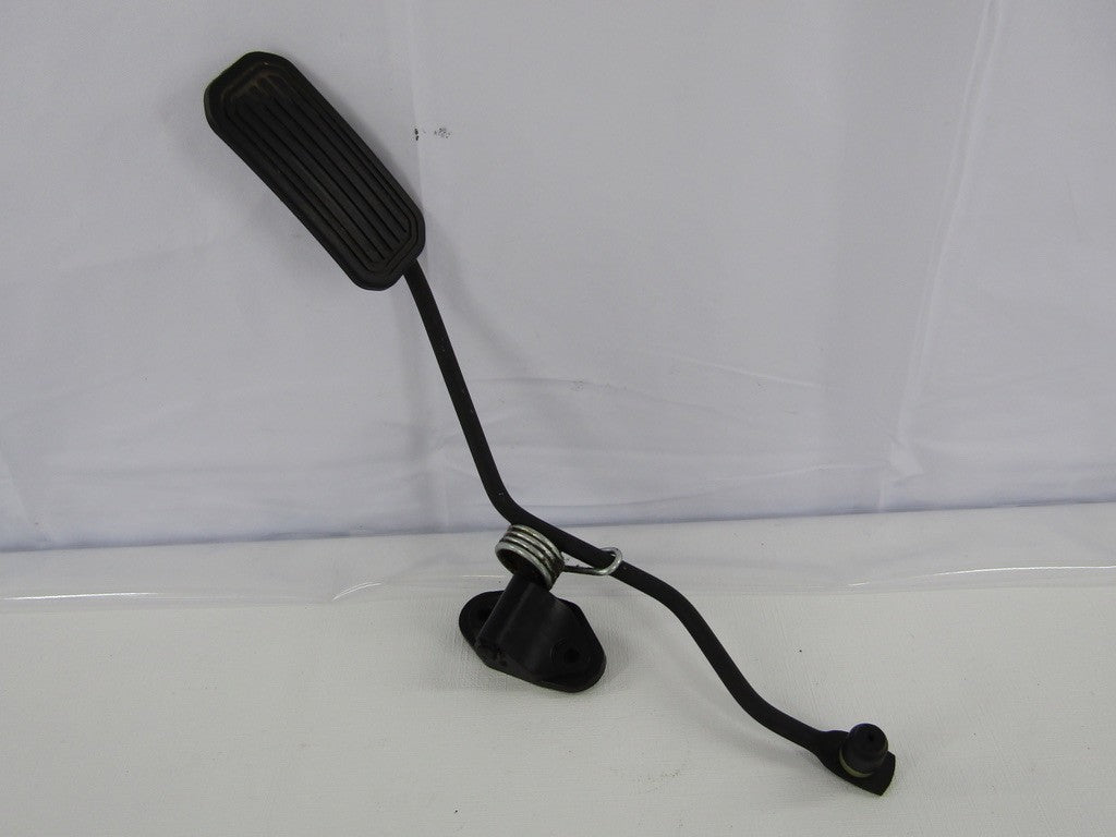 2000-2005 Toyota Tundra Gas Pedal Accelerator OEM