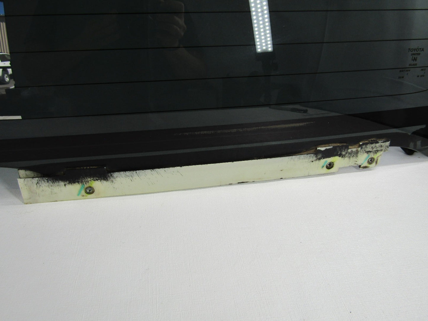 2000-2007 Toyota Sequoia Rear Liftgate Glass OEM -Used- FB21331YPY