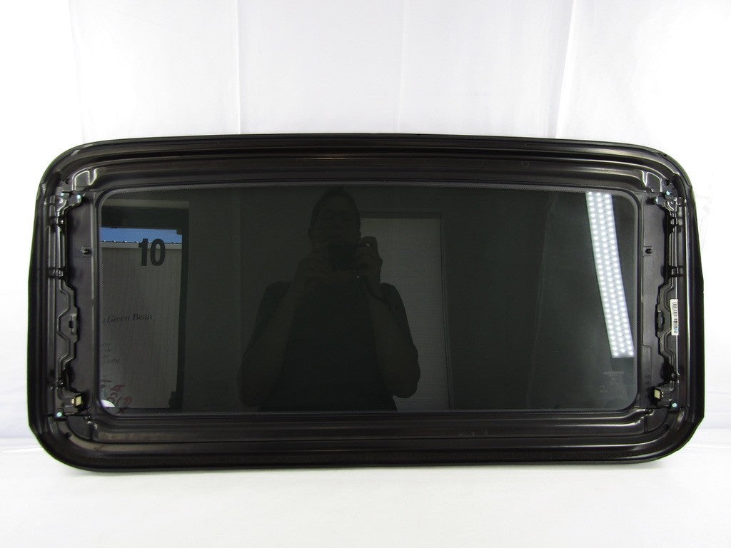 2003-2007 Honda Accord 4 Door Sedan Sun Roof Sunroof Window Glass 70200-SDA-A02