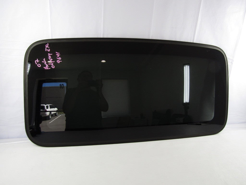 2005-2010 Honda Odyssey Sun Roof Sunroof Window Glass OEM 70200-SHJ-A42
