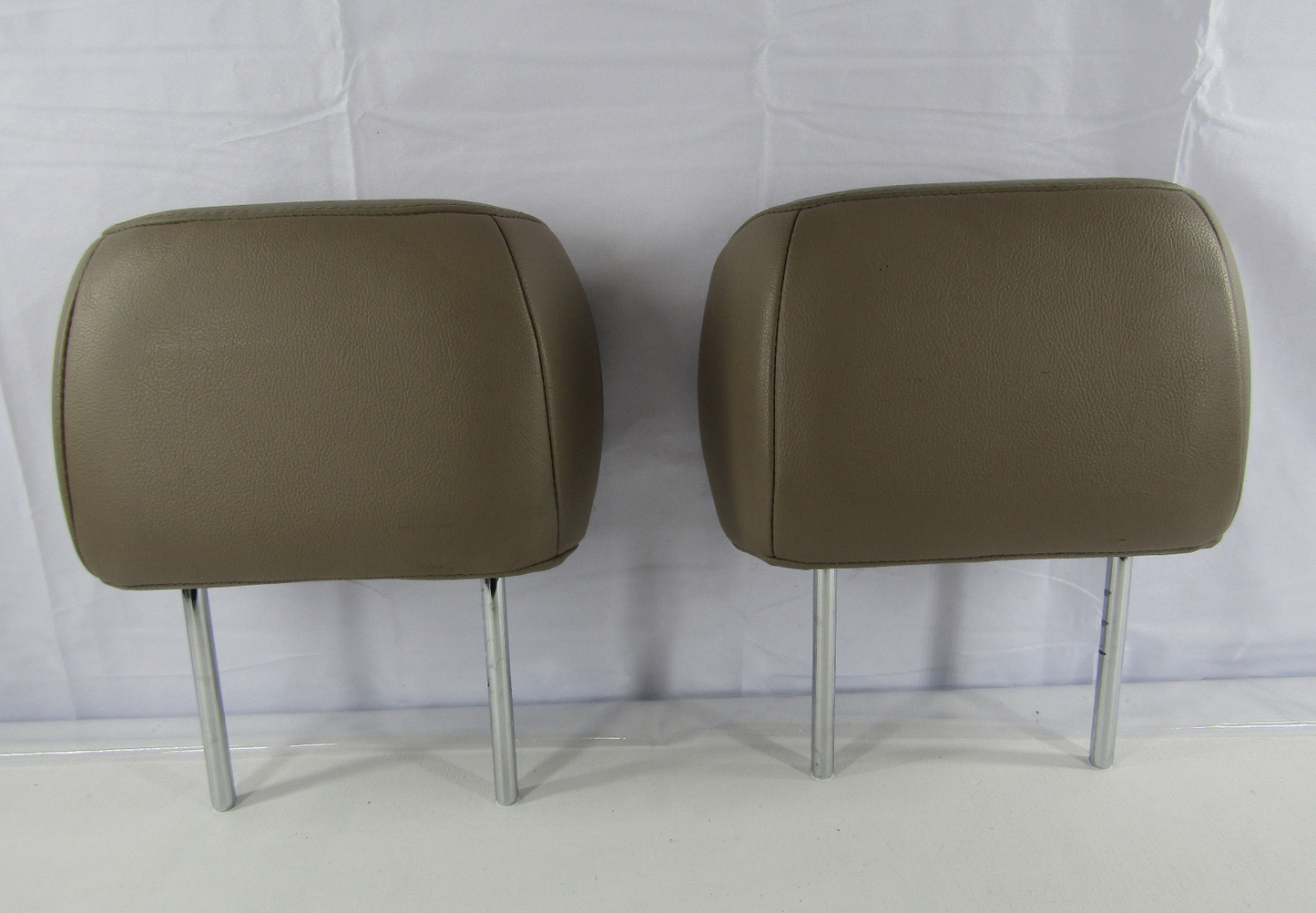 2001-2004 Toyota Sequoia Front Headrest Head Rest Set Brown Leather OEM